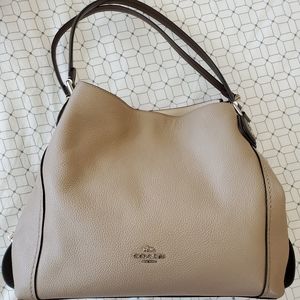 🗝Coach Turnlock Edie Shoulder Bag Size 31